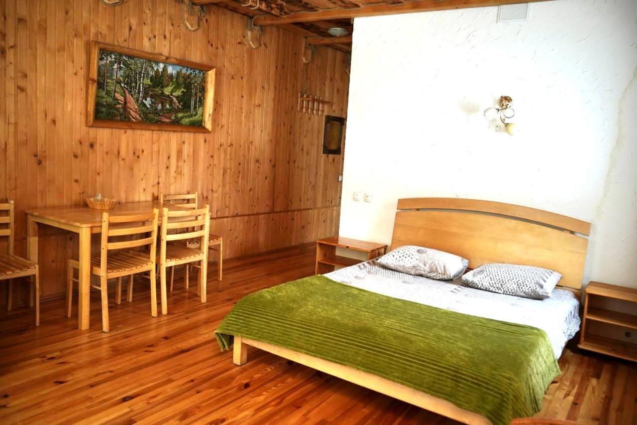Girskiy Prutets Boekovel Kamer foto